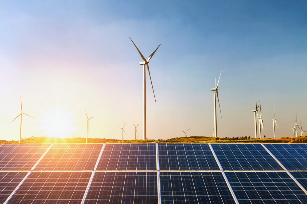 Solar-Panels-With-Wind-Turbines