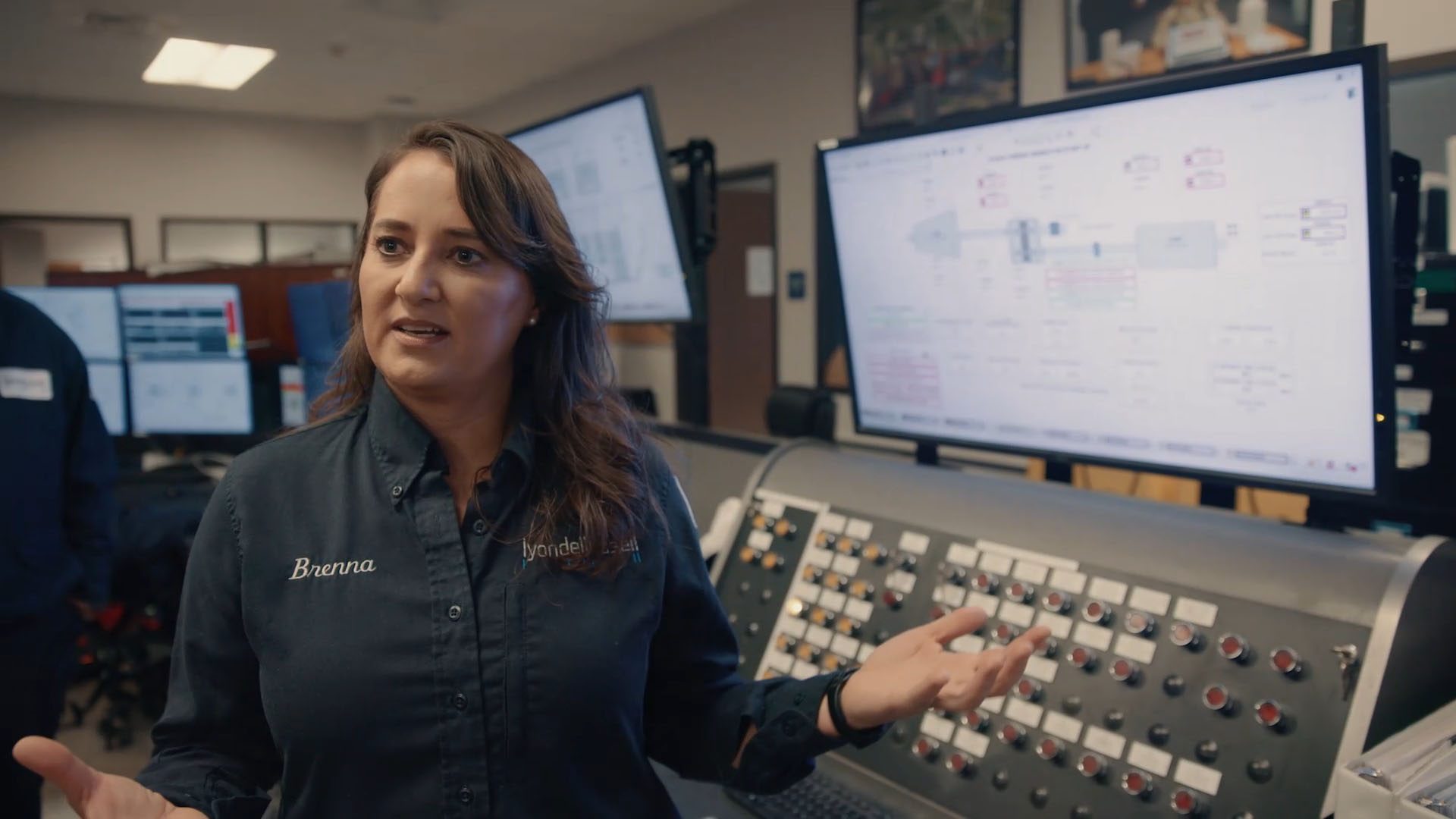 Brenna, optimization engineer, LyondellBasell by computer